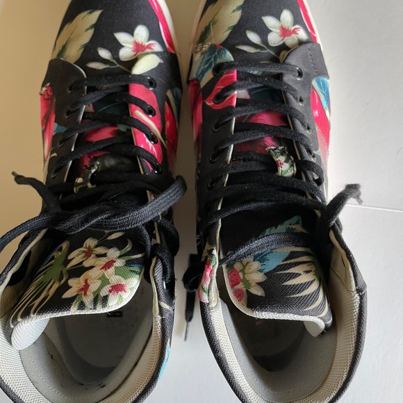 Bikkembergs Black Floral hi top sneakers, size 8 (US) ⭐️ - Picture 3 of 8